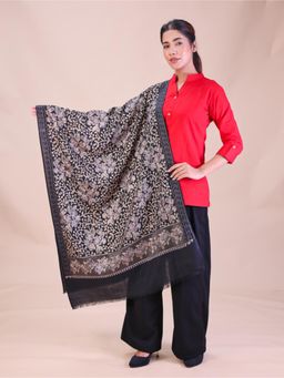 SWI STYLISH - Womens Black Aari Embroidery Wool Stole