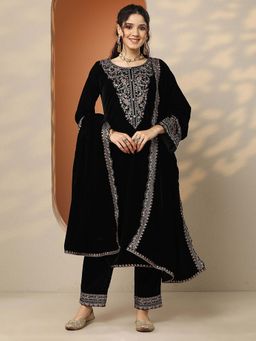 Libas Art - Embroidered Velvet Straight Kurta Pant with Dupatta