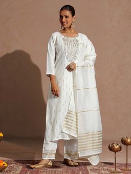 Janasya - Women'S Off White Embellished Kurta Pant with Dupatta