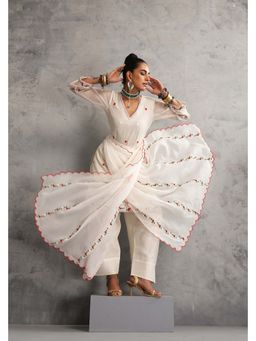 SUI KALA - Ayra Off Embroidered Kurta and Salwar with Dupatta
