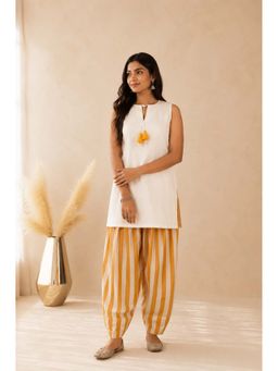 DEASHA INDIA - Yalina White Striped Kurti with Salwar Pant