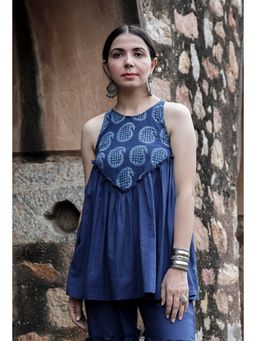 Tjori - Adhira Indigo Paisley & Buti Printed Yoke Gathered Tiered Short Kurti