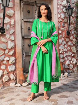 Indisangam - Green Embroidery Chanderi Kurta Pant And Dupatta