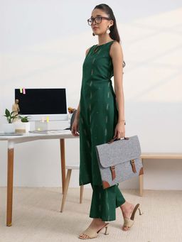 Gerua By Libas - Green Cotton Blend Sleeveless Kurta With Palazzo