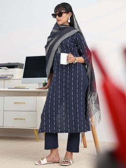 Gerua By Libas - Navy Blue Cotton Blend Three Fourth Sleeves Kurta With Pant & Dupatta