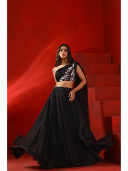 ISHA GUPTA TAYAL - Black Women Embroidered Top With Attached Dupatta With Lehenga