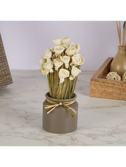 HomeTown - Fleur Dried Rose Floral Arrangemet In Ceramic Jar 18 Cm in Off White Colour