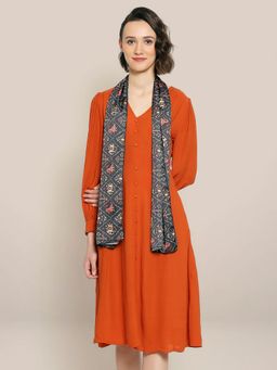 Dupatta Bazaar - Women's Printed Black Satin Scarf