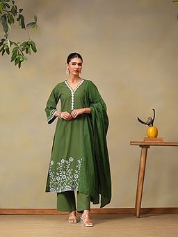 Bani Women - Women Green Pure Cotton Kurta with Pant and Dupatta