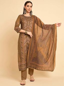 KVS FAB - Women Yellow Rayon Kurta with Pant