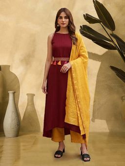 KVS FAB - Women Red Cotton Kurta with Pant