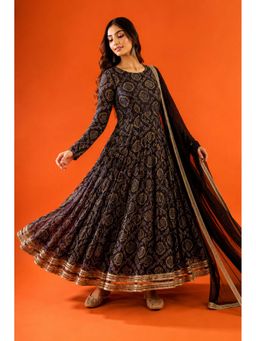 Rangpur - Women Black Silk Kurta with Dupatta