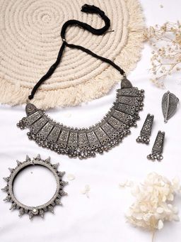 Teejh - by Joker and Witch Rachna Silver Oxidsed Jewelry Gift Set