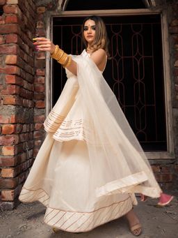 POMCHA - Taaj Off White Short A-Line Kurta Plazo (Set of 3)