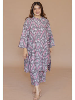 The Indian Ethnic Co. - Ayaat Grey Handloom Ikkat Cotton Straight Kurta
