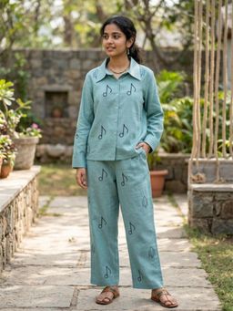 WE'AVE BY SHUBHKARI - Women Green Cotton Slub Embroidered Co-Ord Set