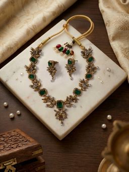 STILEADDA - Green Stones Western Jewellery Set