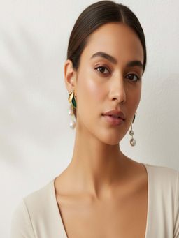 JEWELZ - White Pearl Western Pair Of Earrings