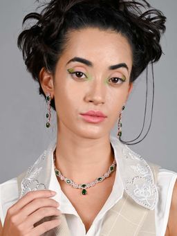 Odette - Green Stones Traditional Jewellery Set