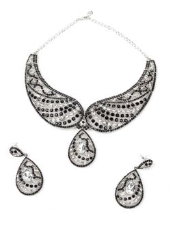 Odette - Black Stones Traditional Jewellery Set
