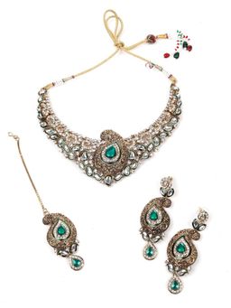 Odette - Green Stones Traditional Jewellery Set