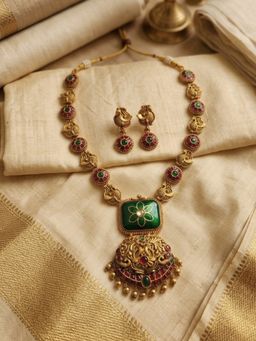 STILEADDA - Green Stones Traditional Jewellery Set