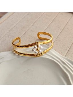 TAAHIRA JEWELLERY - White Pearl Traditional Bracelet