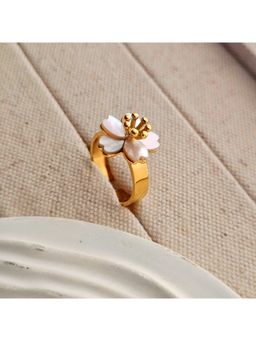 TAAHIRA JEWELLERY - White Stones Traditional Ring