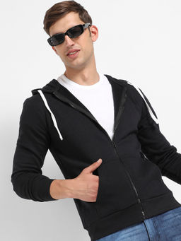 Campus Sutra - Mens Black Zip Front Hooded Jacket with Contrast Drawstring