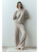 Beige color option, Currently selected