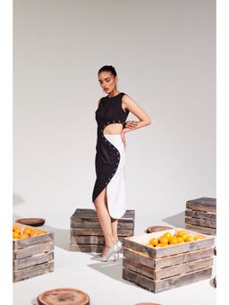 House of Zeniaa - Luna Cut Out Dress