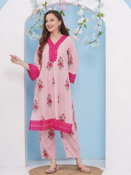 BHAMA COUTURE - Pink Pure Cotton V-Neck Floral Co-Ord Set