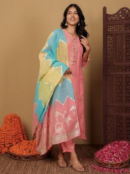 Chowkhat - Pink Hand Embroidered Linen Jacquard Straight Kurta With Pant & Dupatta