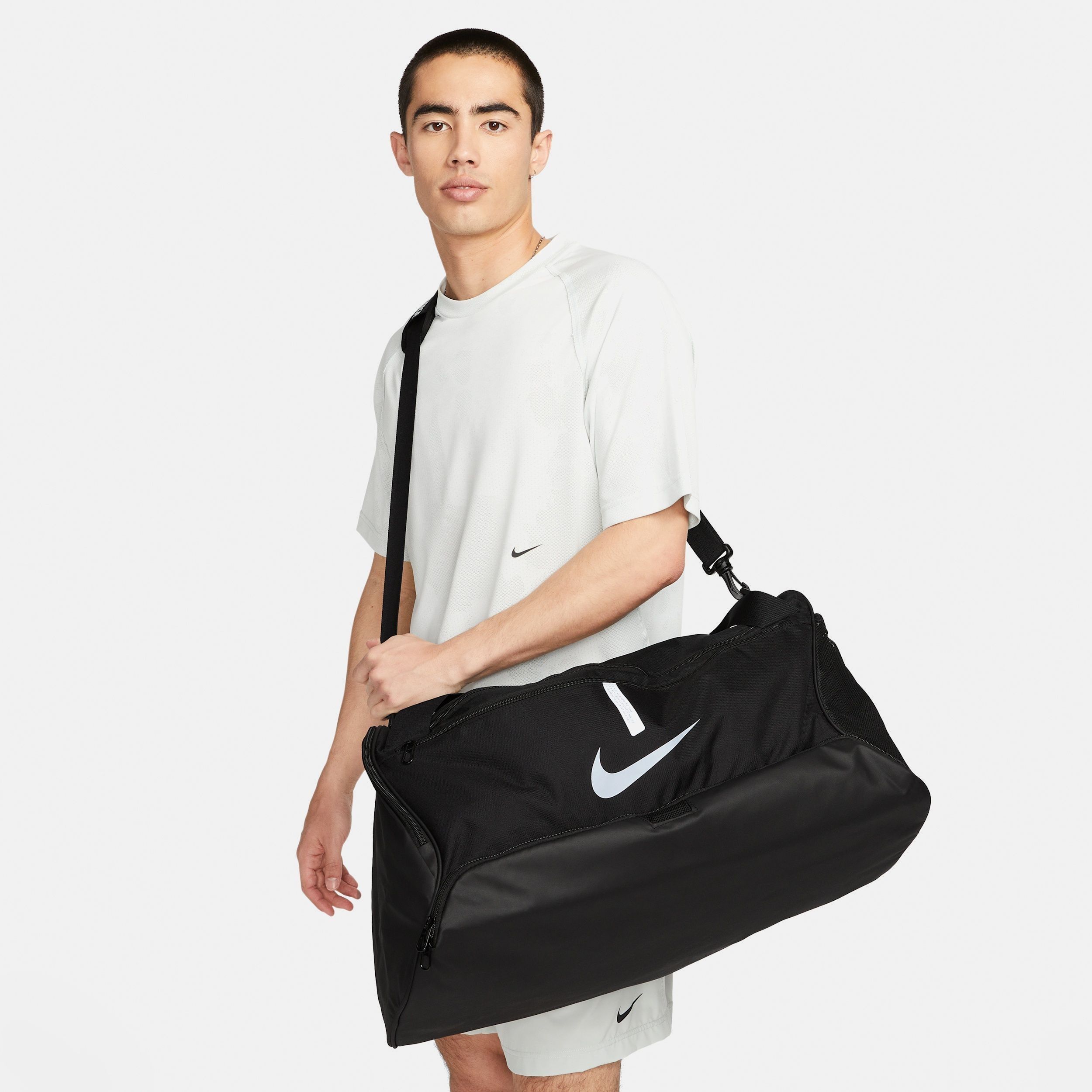 Buy Academy Team Football Duffel Bag (Medium, 60L) Online | Nike India