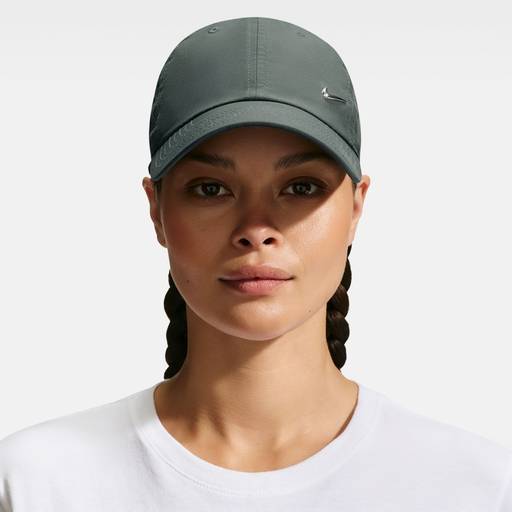 Nike Dri-FIT Club - Unstructured Metal Swoosh Cap