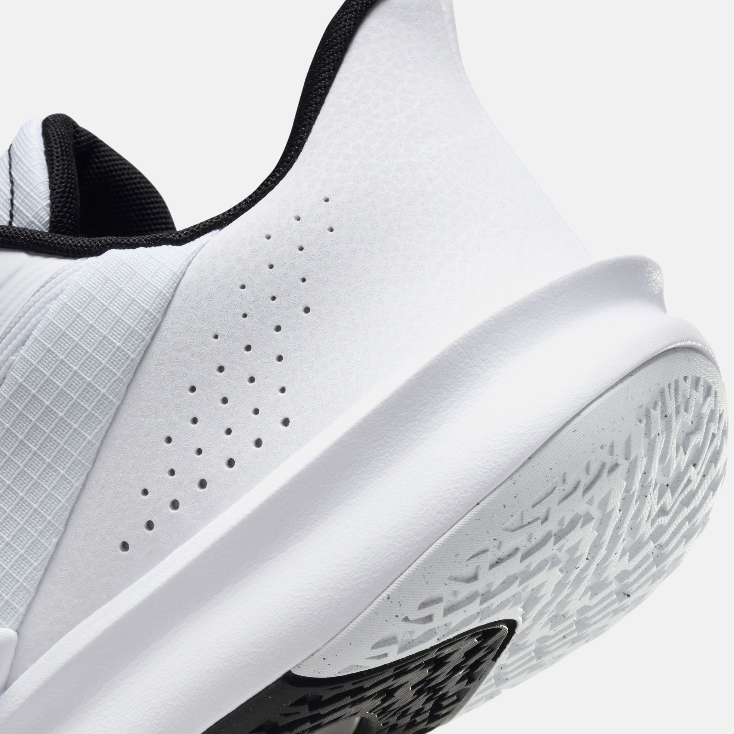 Buy Nike Precision 7 Men's Basketball Shoes Online | Nike India