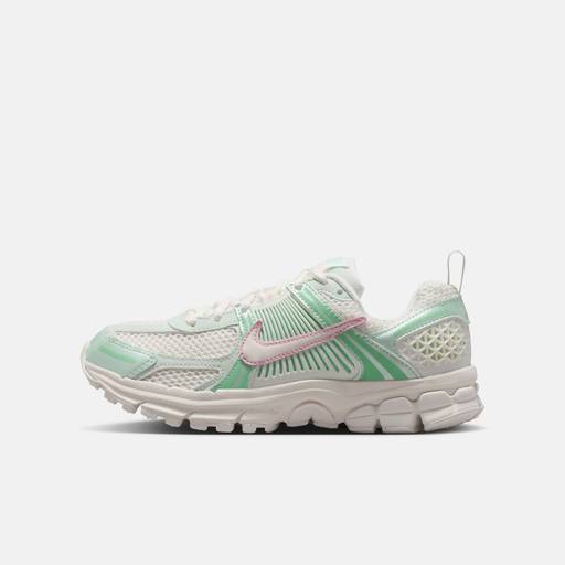 Nike Vomero 5 - Older Kids' Shoes with Reflective Design Accents