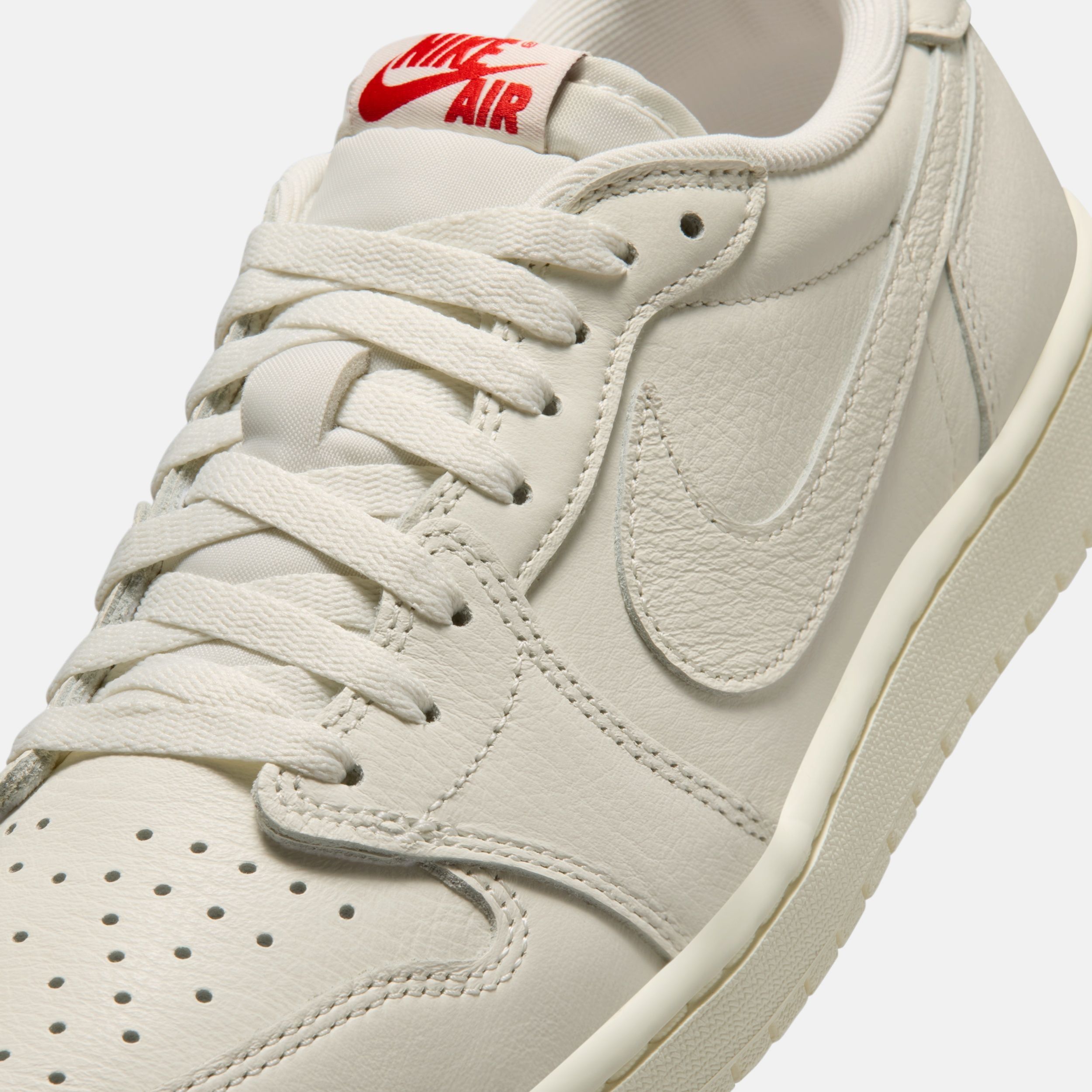 Buy Air Jordan 1 Retro Low Men's Shoes Online | Nike India