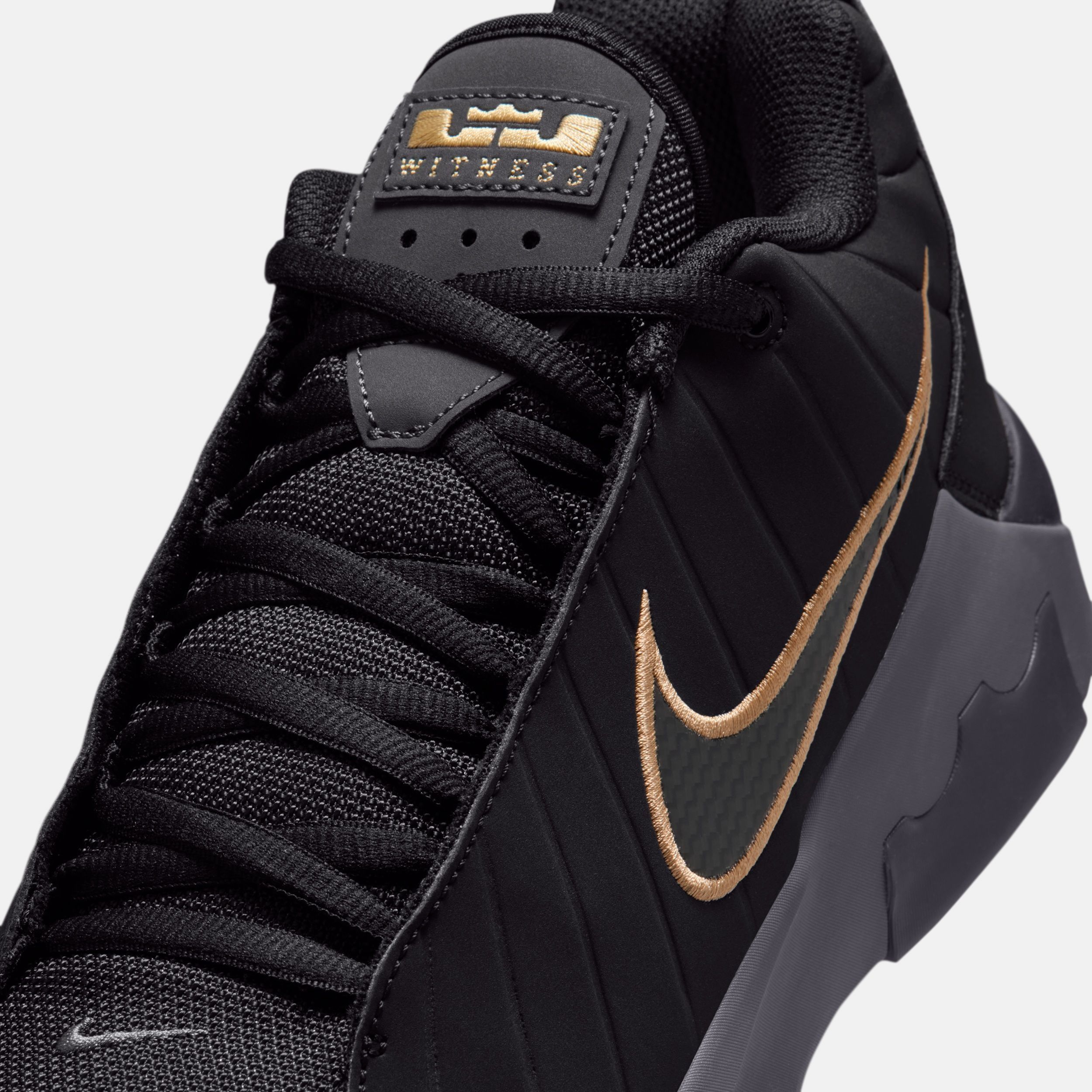 Buy Nike LeBron Witness IX EP Basketball Shoes Online | Nike India
