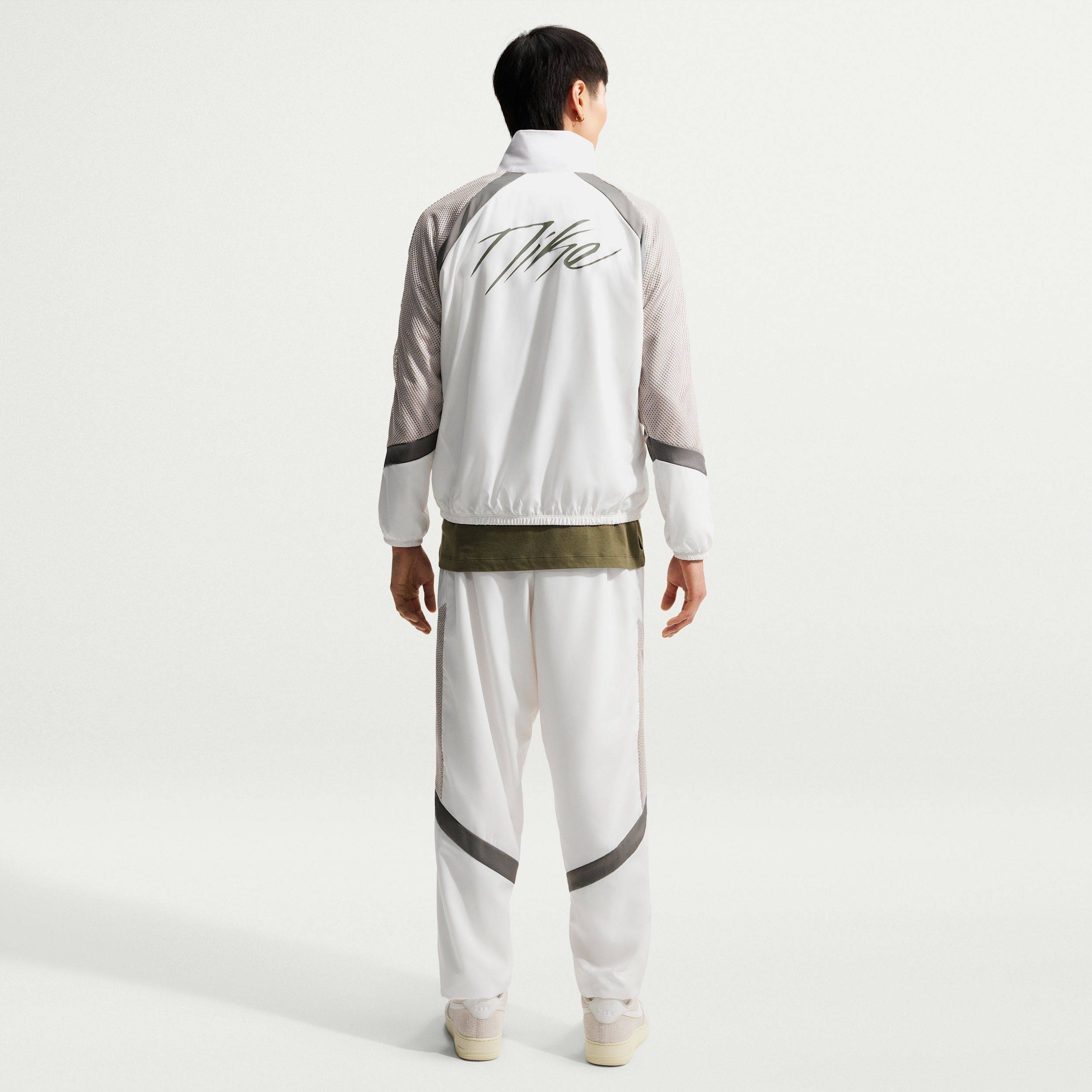 Buy Nike Icon Men's Woven Basketball Jacket Online | Nike India