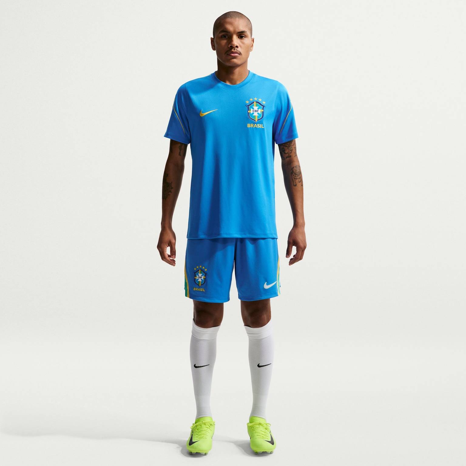 adidas pantacourt nike football