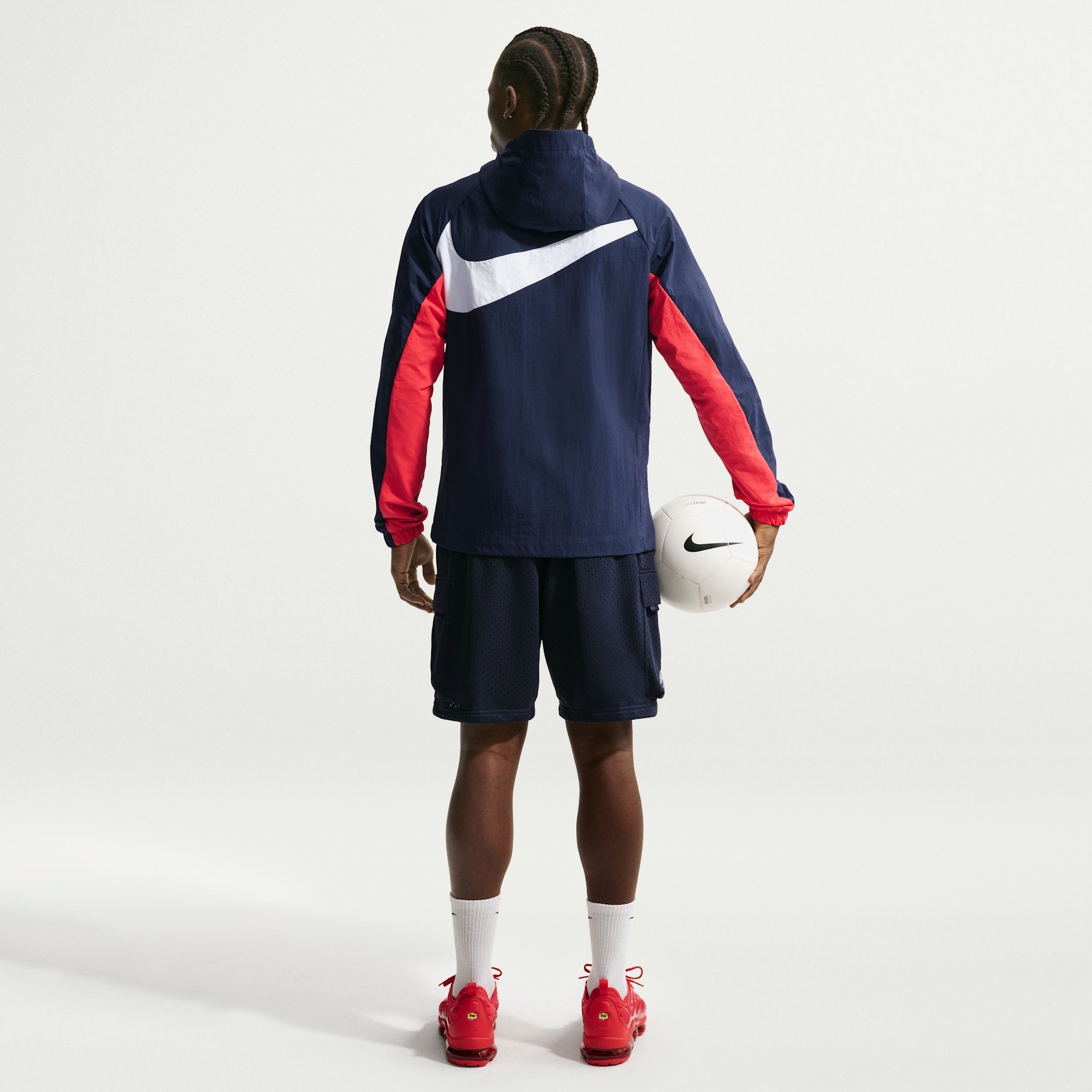 Buy Nike England AWF Men's Football Woven Jacket Online | Nike India