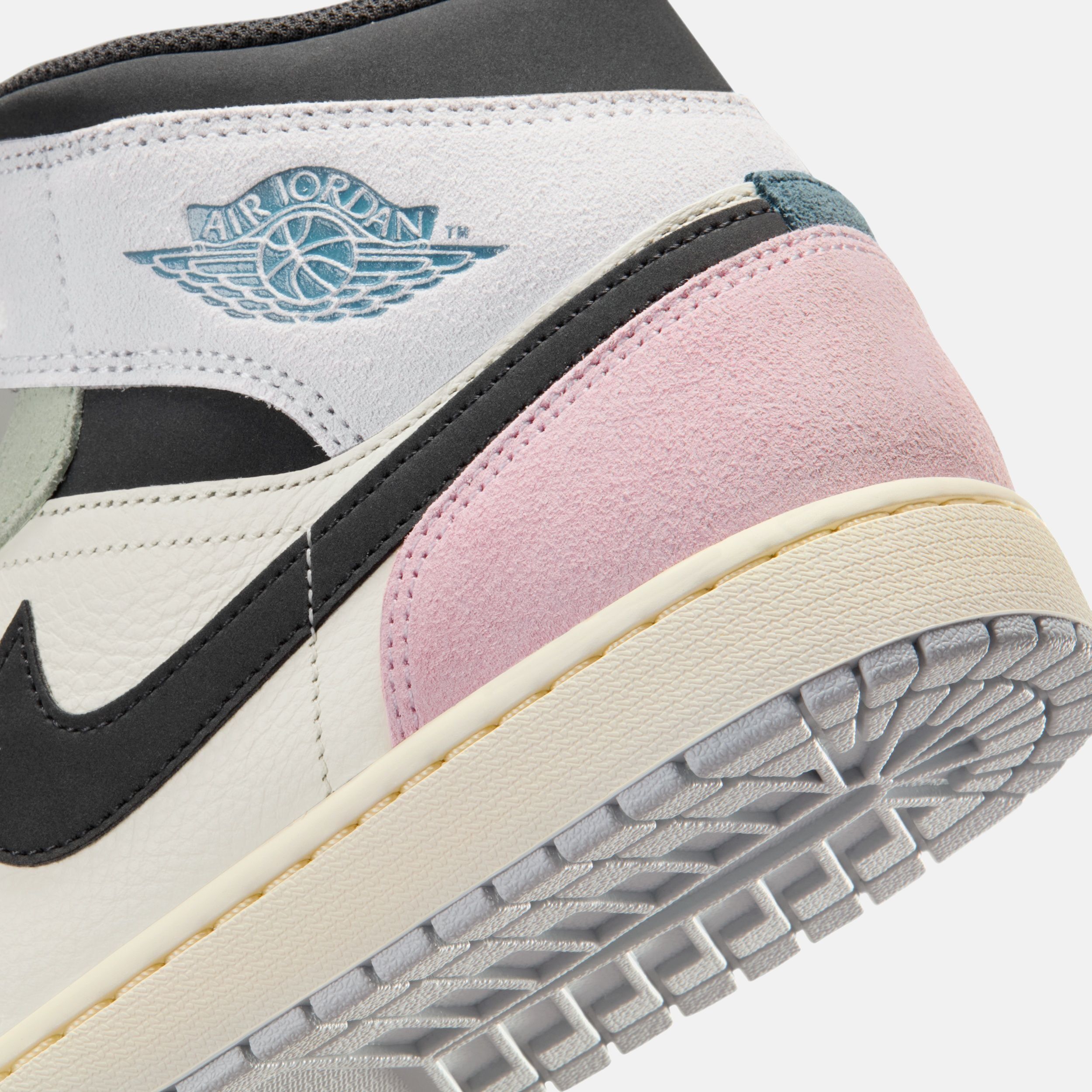 Buy Air Jordan 1 Mid SE Men's Shoes Online | Nike India
