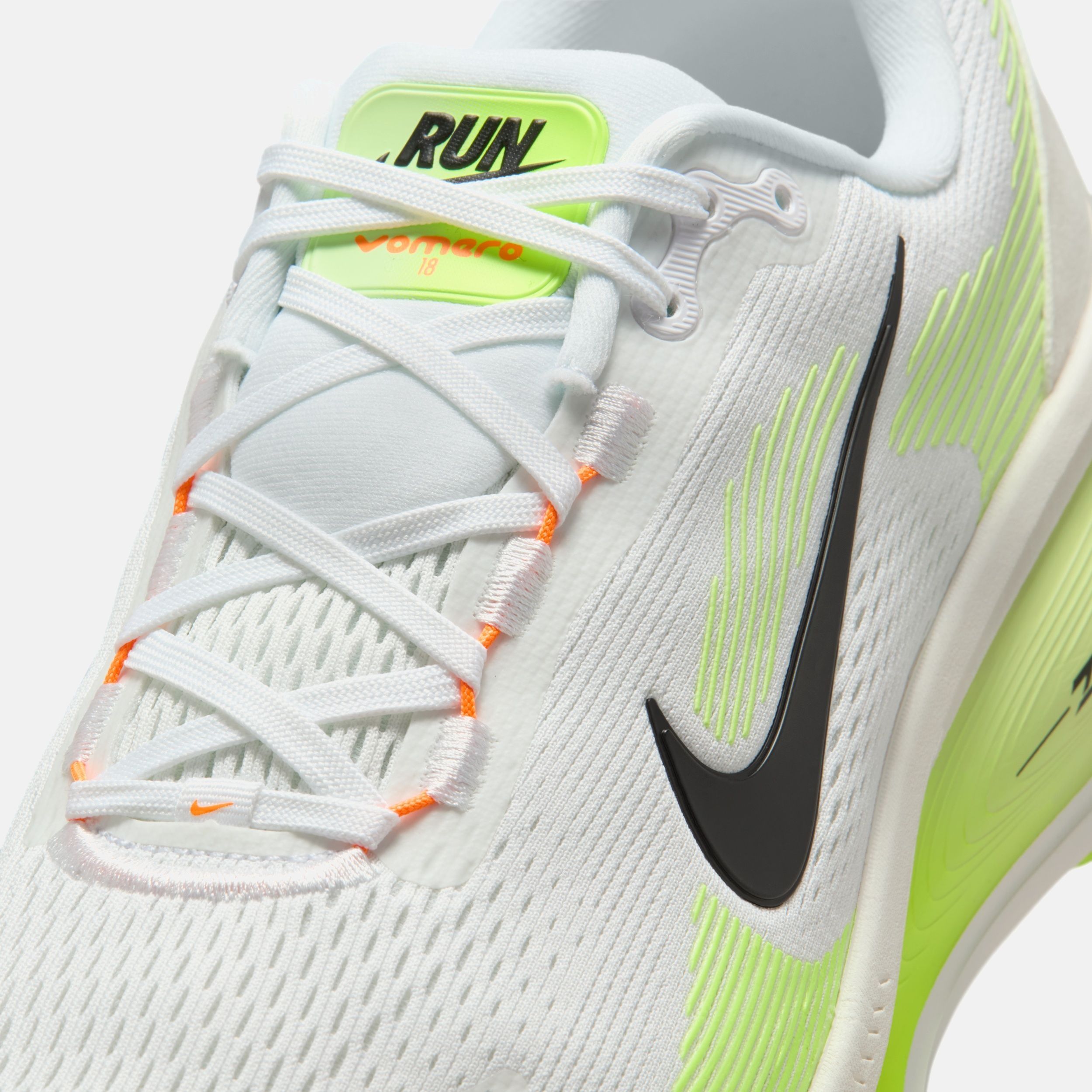 【28cm】NIKE vomero18 ナイキ ボメロ18 ホワイト/イエロー Buy Nike VOMERO 18 WIDE Men Shoes Online | Nike India