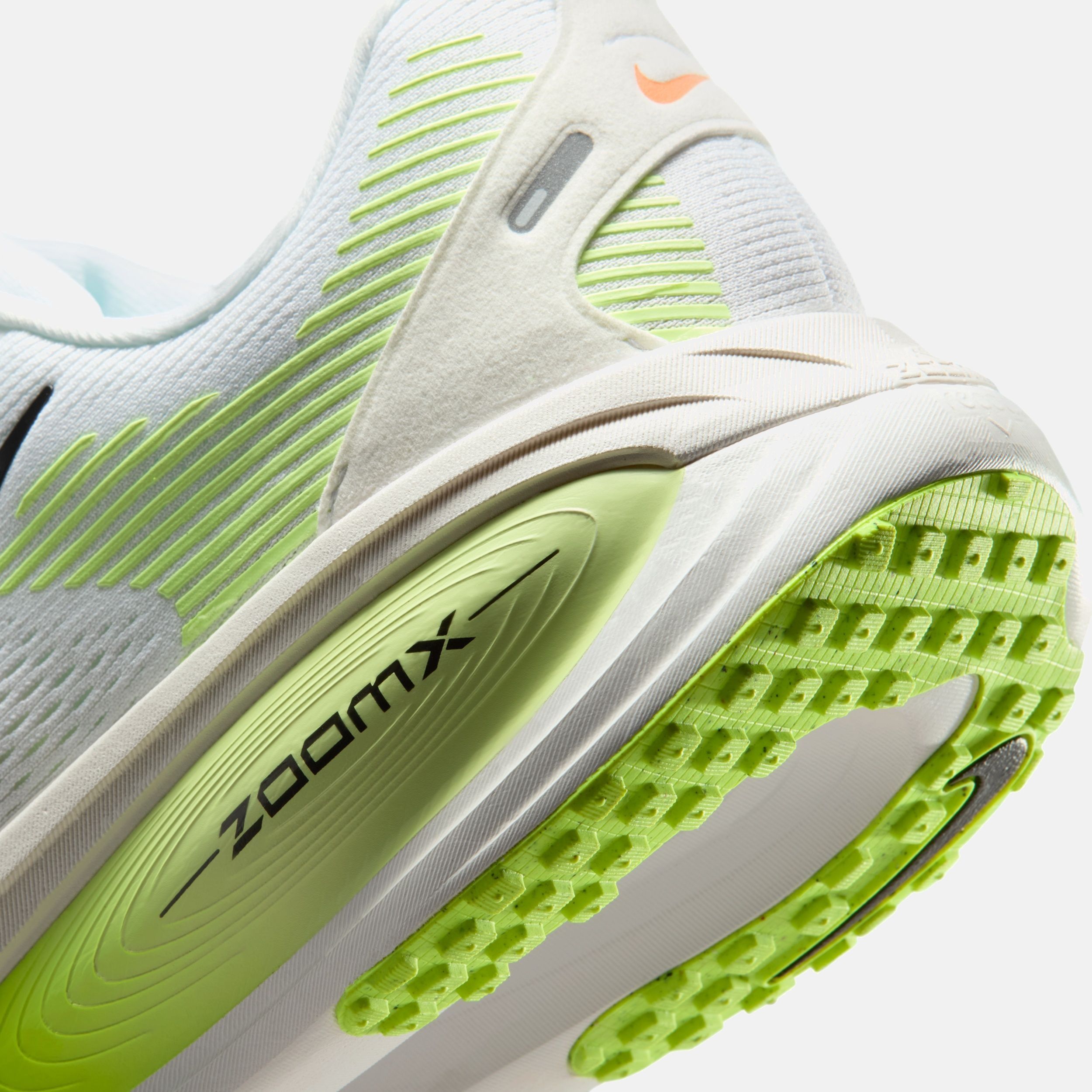 Buy Nike VOMERO 18 WIDE Men Shoes Online | Nike India