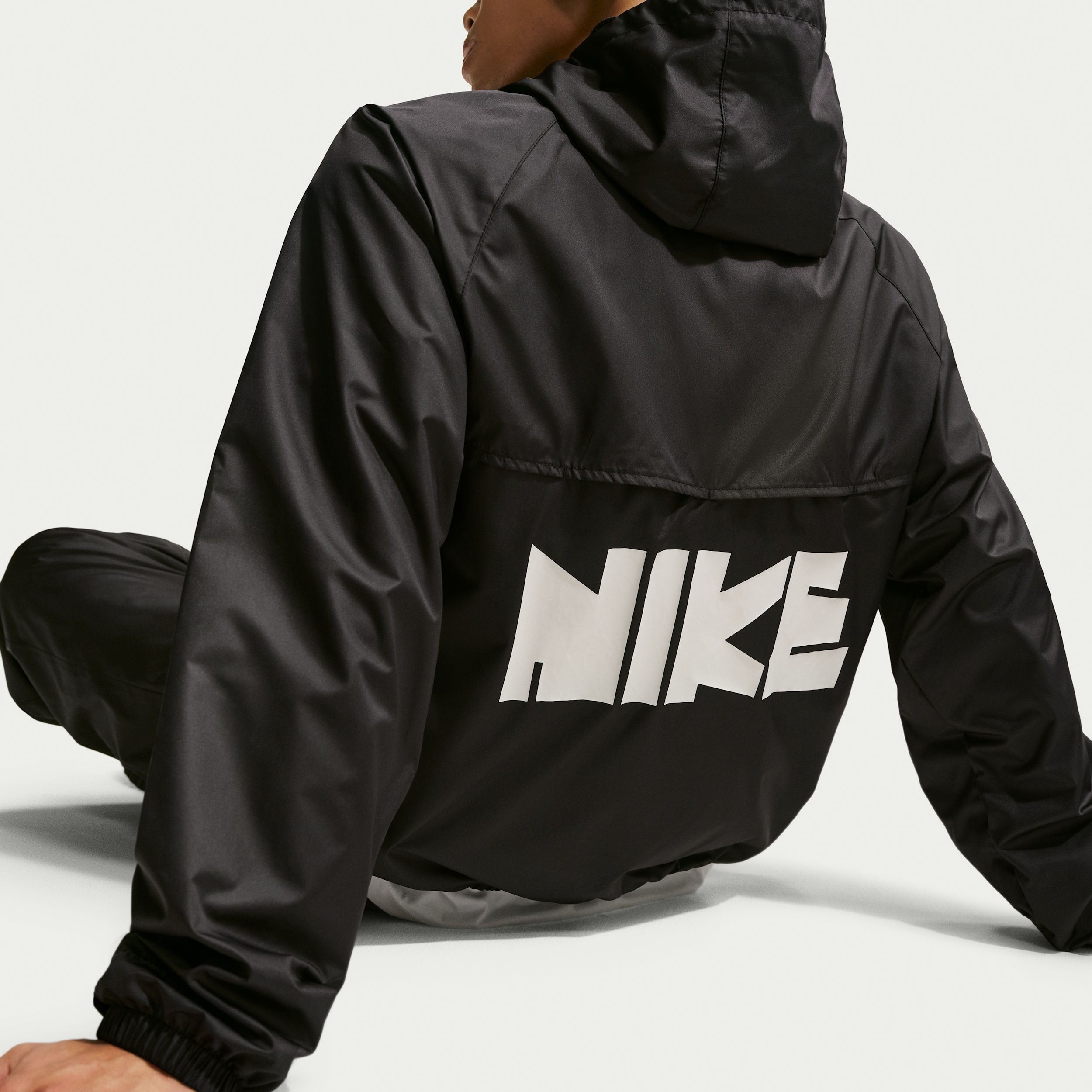 Buy Nike Windrunner Men's Graphic Woven Jacket Online | Nike India