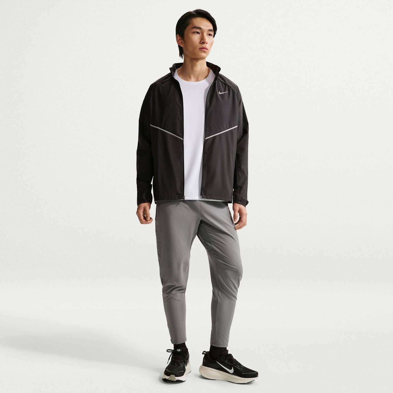 Nike Reflective Lightweight Running Jacket Nike Stride Men's Repel Running Jacket Size Large (Purple)