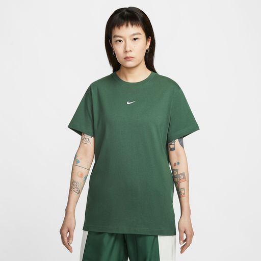 Nike Sportswear - Women's Oversized Short-Sleeve T-Shirt (Plus Size)