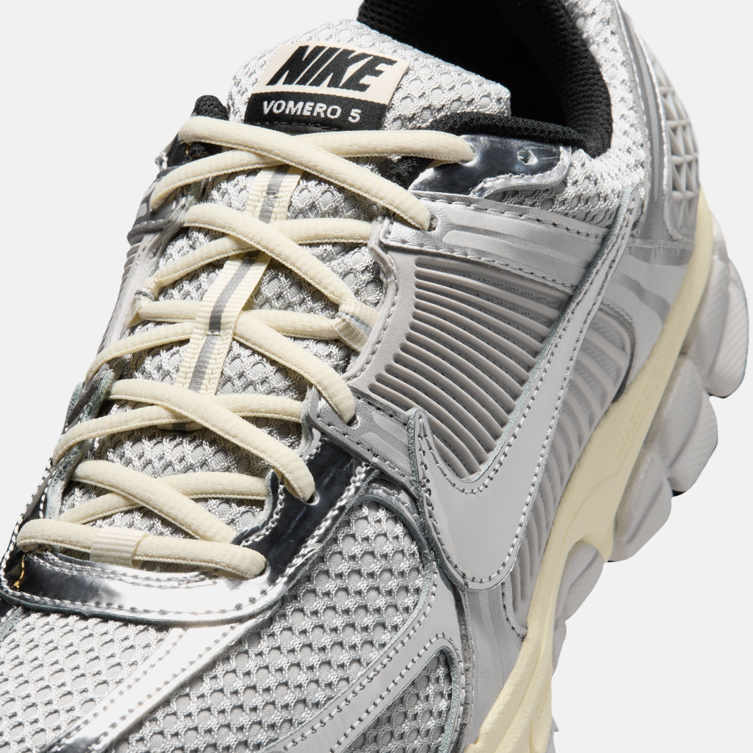 Buy Nike Zoom Vomero 5 Men's Shoes Online | Nike India