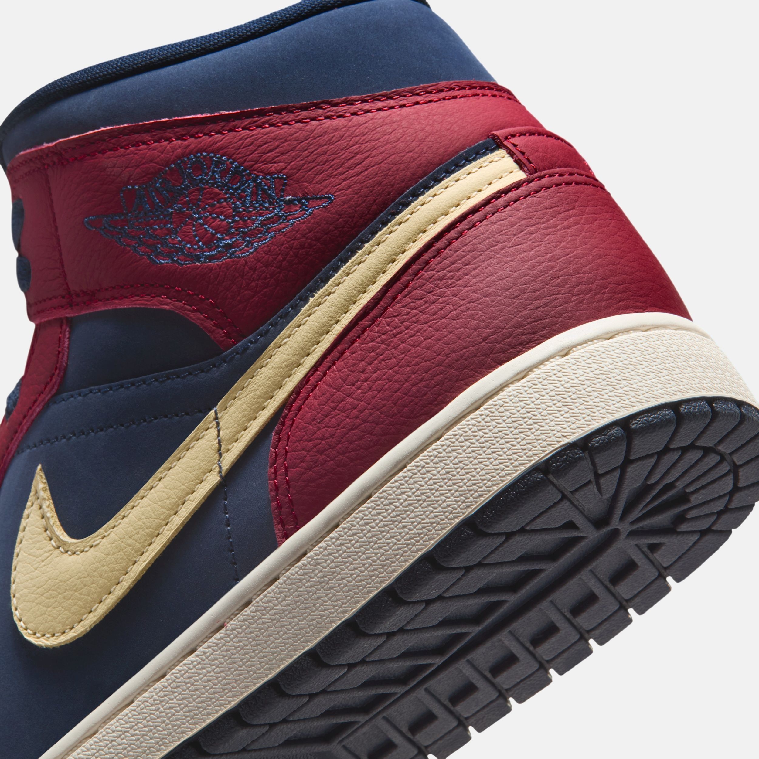 Buy Nike Air Jordan 1 Mid SE Men's Shoes Online | Nike India